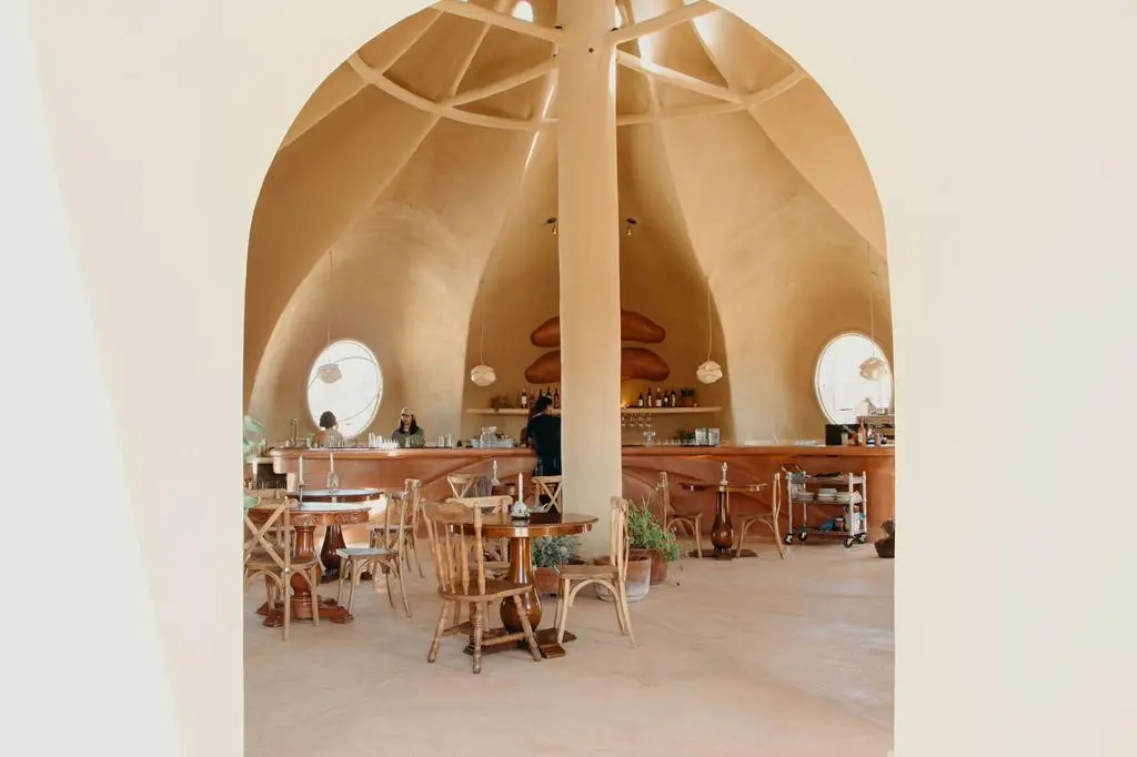 THE FIRST WINE BAR IN VALLE